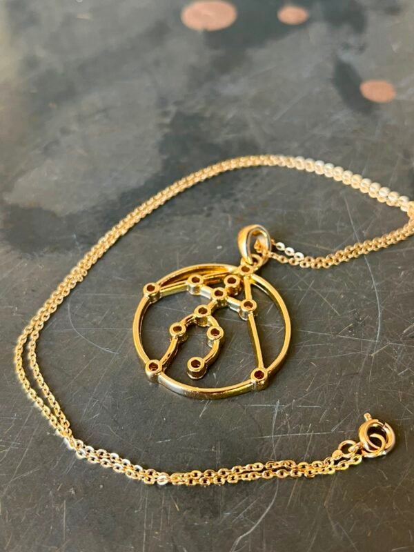 013 – PINGENTE ADEN COM GARGANTILHA - MAGNETIZADO DOURADO