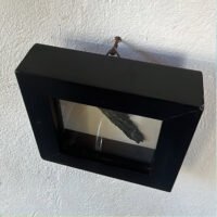 045 – MOLDURA COM VASSOURA DE BRUXA - DESOBSSESSÃO - MAGNETIZADA